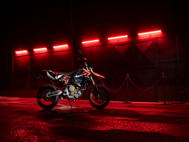 Bike in rotem Licht